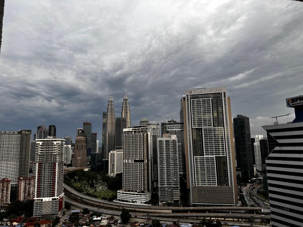 Appartamento The Luxe Colony Klcc By Infinitum Kuala Lumpur Esterno foto