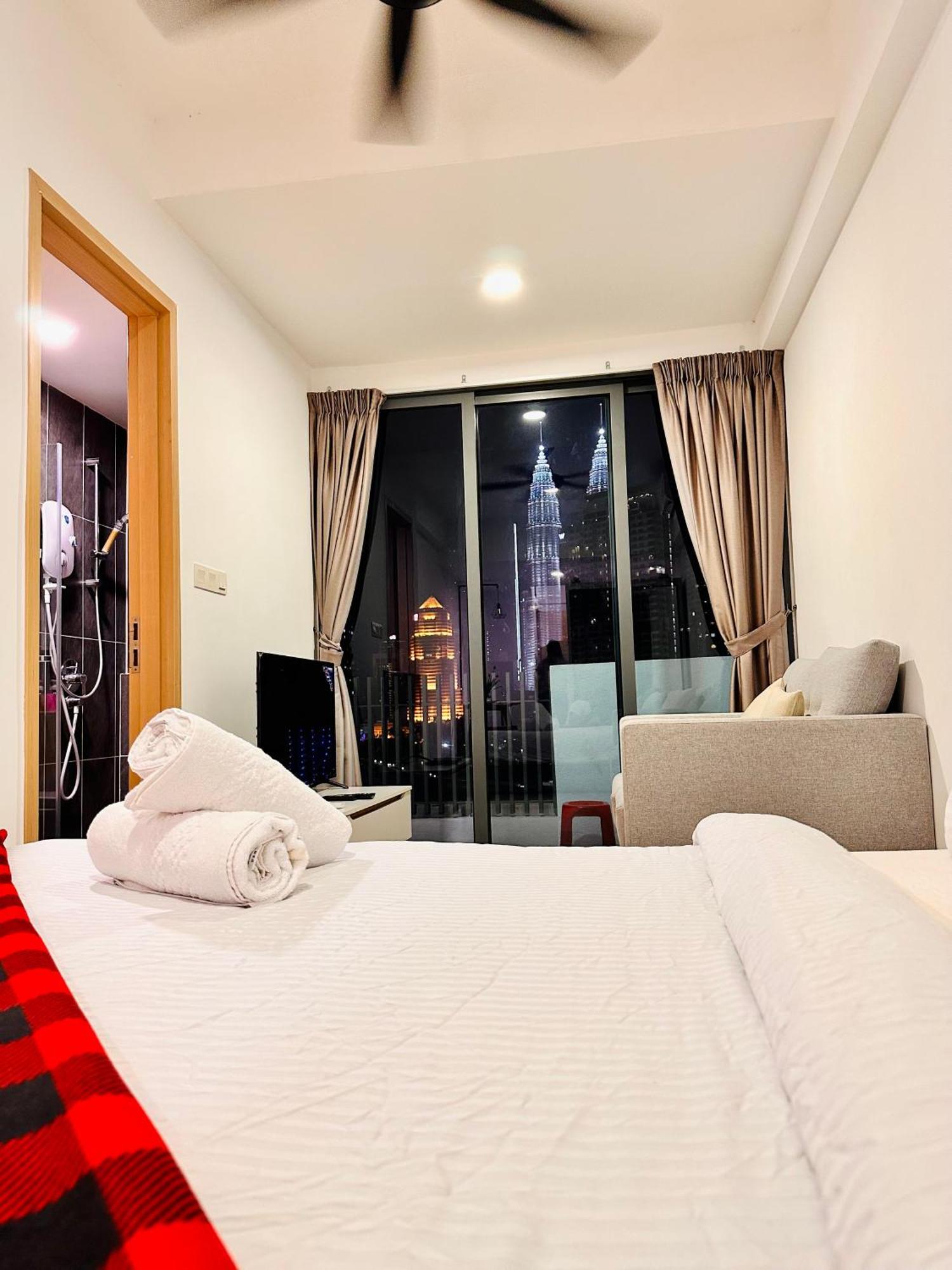 Appartamento The Luxe Colony Klcc By Infinitum Kuala Lumpur Esterno foto