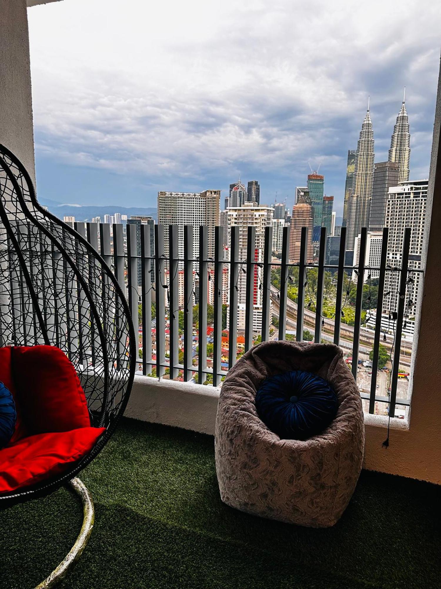Appartamento The Luxe Colony Klcc By Infinitum Kuala Lumpur Esterno foto